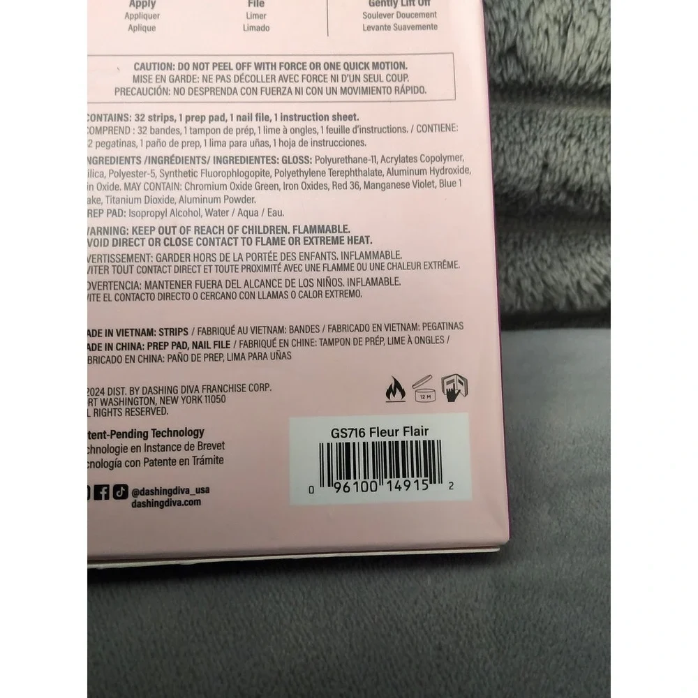 NIP Dashing Diva Gel Nail Strips in Fleur Flair